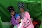 书生钻小姐绣房，竟当场殒命