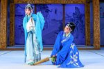 踏伞行