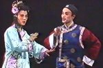 乾隆下江南-扮医救歌女