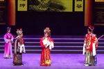 刁蛮公主戆驸马 三步一拜进洞房