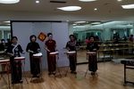 送女儿上大学 京东大鼓